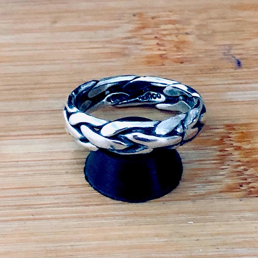 $64  Woven Band Estate Ring  Sterling Silver  Size 11 & 1/2  Marked 925 MEXICO
